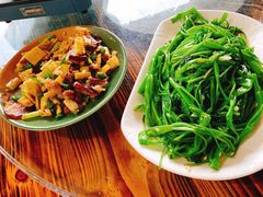 -乡巴佬鼎锅饭