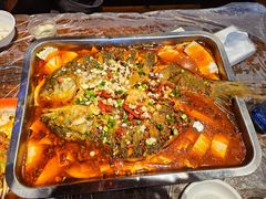 -老街烧烤大排档·地道湖北菜·龙虾馆(汉口火车站店)