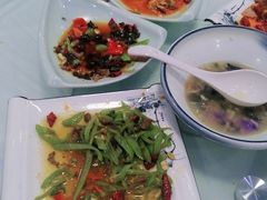 -撒拉人家.酸菜牦牛肉火锅