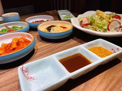 -明洞阿姨·韩式酱蟹烤肉·创意料理(三元桥店)