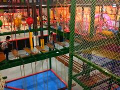 -超人空间竞技场·轰趴团建蹦床主题公园