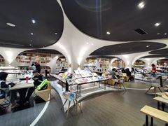 -钟书阁(珍园店)