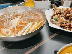 -许哥东北烧烤·铁丳烤串·宫后夹肉(繁花中心店)
