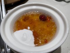 缤纷雪燕浸桃胶-川越泰火锅(吉利大厦店)