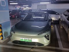 -蔚来空间(北京颐堤港店)