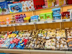 -来伊份(我格广场武宁路店)