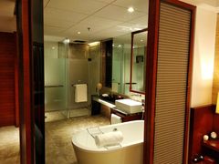 -三亚湾海居铂尔曼度假酒店