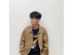 -变画·发型STUDIO