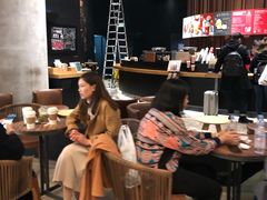 大堂-星巴克臻选(成都太古里店)