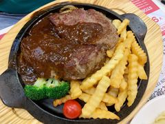 -香港新发烧腊茶餐厅(万象店)