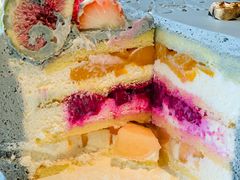 灰色系牛乳生日蛋糕-斑马叔叔甜品