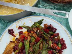 -鹤乡东北菜(崮山路店)