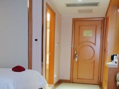 -维也纳智好酒店(深圳罗湖口岸国贸火车站店)