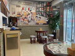 大堂-广信牛奶甜品世家(台东店)