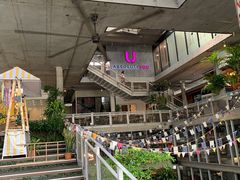 -ROAST coffee & eatery