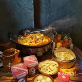 鲁大侠Ⅱ满满霓虹灯-味道超香的铁锅肥肠