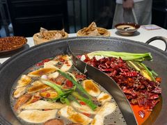 -卤校长老火锅(杨家坪直营店)