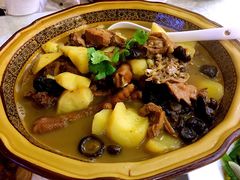 小雞燉蘑菇-宝发园名菜馆