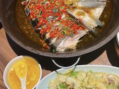 -阿瓦山寨·湘菜现炒·剁椒鱼头王(咸阳总店)