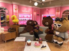 -LINE FRIENDS Garosu-gil Flagship Store