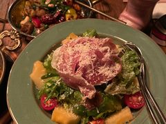-SISTERS BAR RESTAURANT川意酒馆(嘉善老市H楼店)
