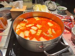 -尚尚仙·酸汤猪手·猪肚鸡火锅(华联万柳购物中心店)