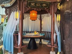 -荷塘秋月·本帮江浙菜(国权路店)