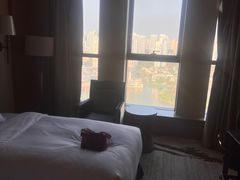 -天津梅江中心皇冠假日酒店