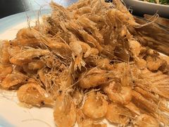 炸小白虾-开海·红岛海鲜虾水饺(石老人店)