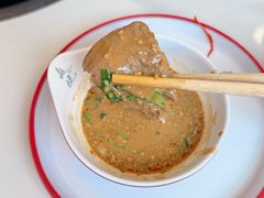-毛辣果·贵州红酸汤牛肉火锅(西单店)