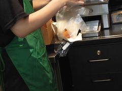-星巴克(六合路店)