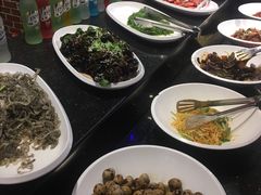 凉菜-好伦哥比萨烤肉自助(八里桥店)