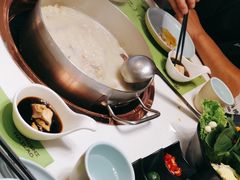 -洪氏嗨捞·猪肚鸡火锅(阳光天地店)