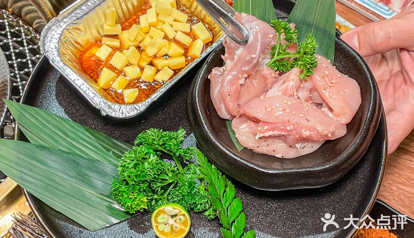 西湖边！新开的烤肉店，好好吃啊！！