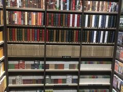 -钟书阁(群光广场店)