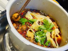 -晓彭肥肠鸡·泡椒鸡火锅(水木天地店)