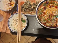 -云阿蛮云南生烫牛肉米线(奉贤路店)