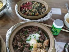 窝蛋牛肉煲仔饭-崖口煲仔饭