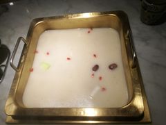 -尚尚仙·酸汤猪手·猪肚鸡火锅(华联万柳购物中心店)