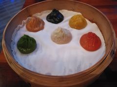 八色小笼包-乐天皇朝(爱雍·乌节购物中心店)