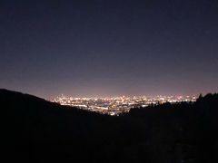 -鬼笑石后山停车场