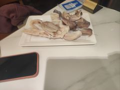 -嘎琉鲜切牛肉自助火锅