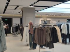 -URBAN REVIVO(七宝领展广场店)