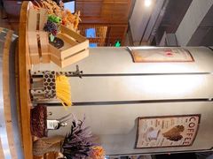 -卡普里披萨·牛扒·下午茶
