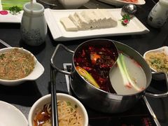 -小天鹅火锅·一线江景洪鼎旗舰店(洪崖洞店)