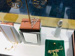 -LADY FAFA(巨鹿路陕西南路路口店)