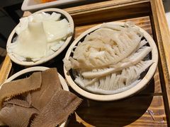 -尚尚仙·酸汤猪手·猪肚鸡火锅(华联万柳购物中心店)