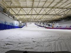 -乔波室内滑雪场