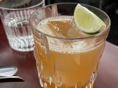 -毛毛虫酒吧