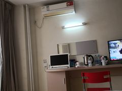 -飘HOME连锁酒店(北京将台地铁站798艺术区店)